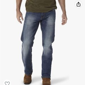 Wrangler Men’s Retro Slim Fit Straight Leg Jeans